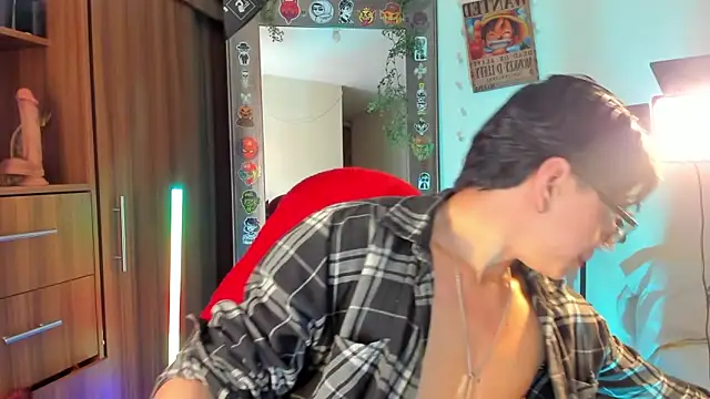 marckalexis online show from December 18, 8:21 am