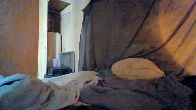 Nightshade7712 online show from December 18, 6:26 pm