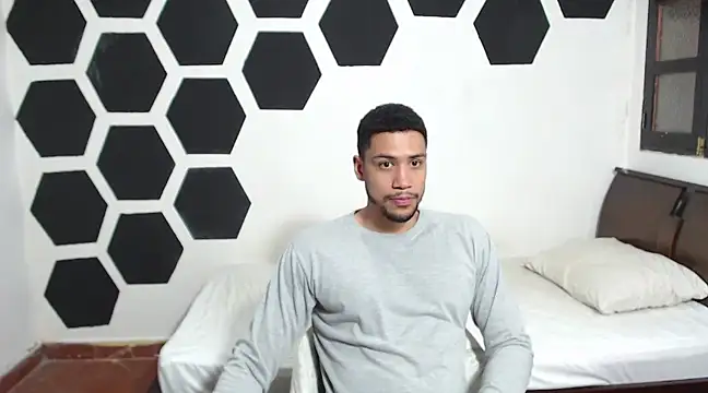 Jhors  Collens online show from January 18, 6:20 am