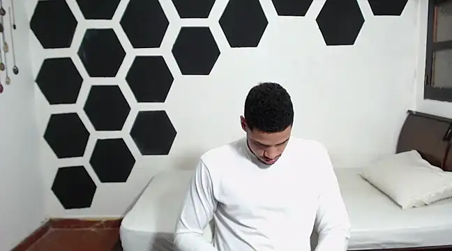 Jhors  Collens online show from February 1, 4:56 am