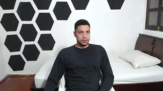 Jhors  Collens online show from January 22, 5:37 am