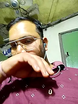 DeepakXxxR86 online show from February 1, 2:38 pm