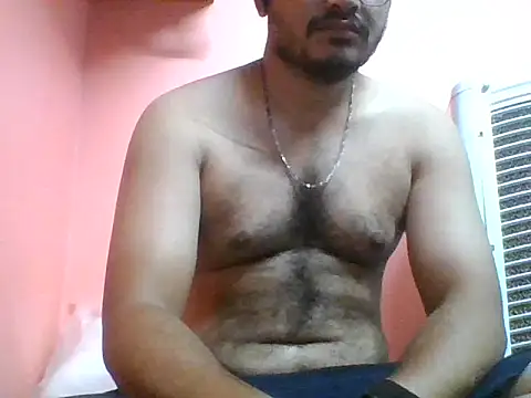 Snapshot of naughtymike0007 chatting on September 26, 1:58 am naughtymike0007 online show from September 26, 1:58 am