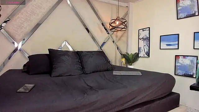 THIAGOXBIG online show from November 4, 9:27 pm