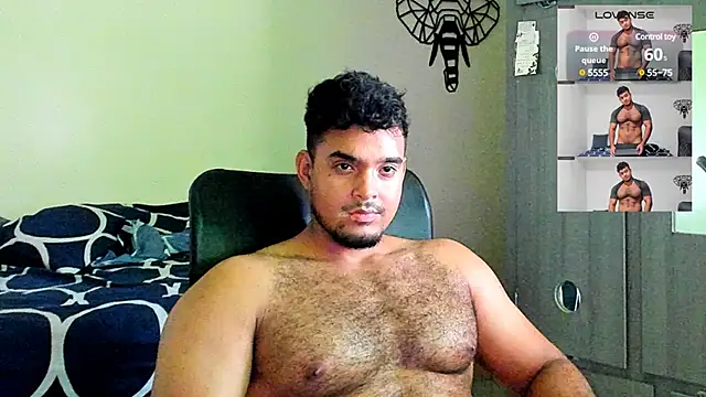 Snapshot of Big_furry_bear13 chatting on March 22, 5:41 pm Big furry bear13 online show from March 22, 5:41 pm