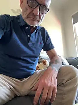 Shyboy817 online show from April 8, 12:04 pm