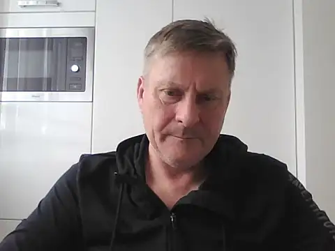 johnnym1 online show from March 17, 11:53 am