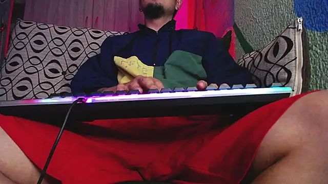 zacwatson  online show from September 19, 3:51 am