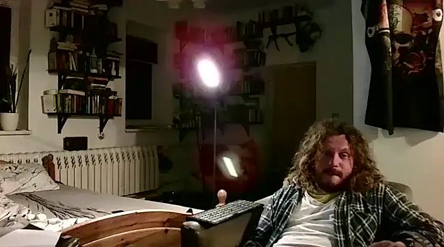 sunr1sa online show from December 17, 4:32 pm