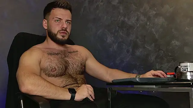 juliusmasters online show from December 4, 8:38 pm