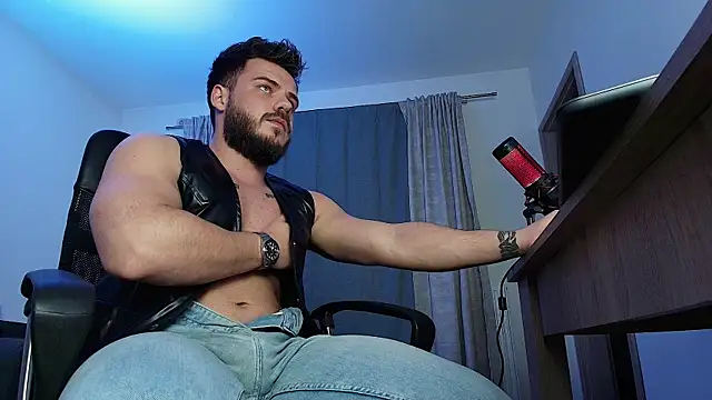 juliusmasters online show from December 9, 9:33 pm