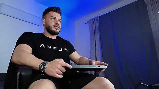 juliusmasters online show from January 29, 10:43 pm