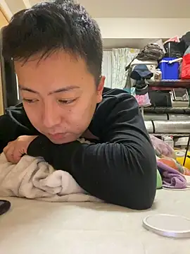 emon2122 online show from March 18, 6:17 pm