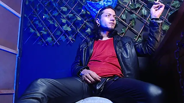 Dicaprioo  online show from December 5, 4:30 am