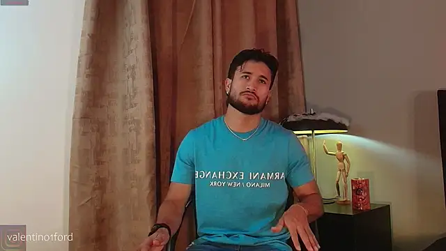 Snapshot of Valentinoford chatting on October 22, 7:38 pm Valentinoford online show from October 22, 7:38 pm