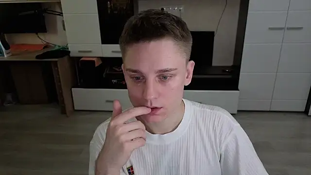 angryzan online show from November 5, 7:10 am