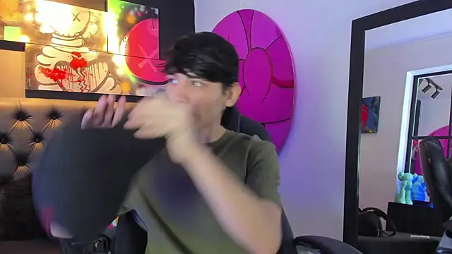 Santi delacruz online show from February 1, 1:51 pm