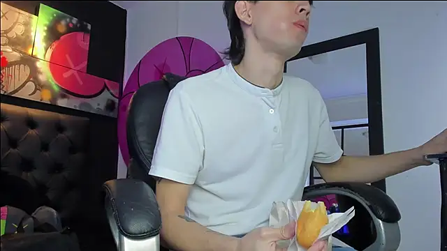 Santi delacruz online show from March 11, 3:23 pm