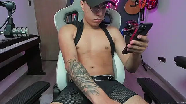 granxarma960 online show from December 24, 4:33 am