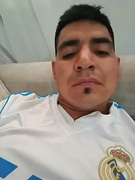 latino17 online show from February 24, 11:27 pm