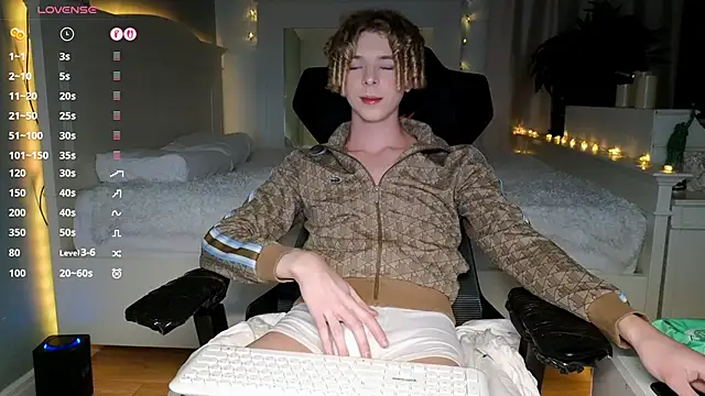 Kudi Minnt online show from April 1, 7:33 pm