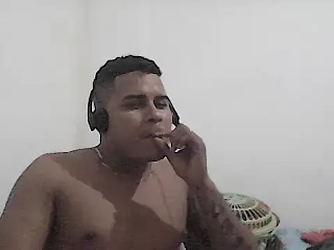 SaucyAffair0 online show from December 31, 2:51 am