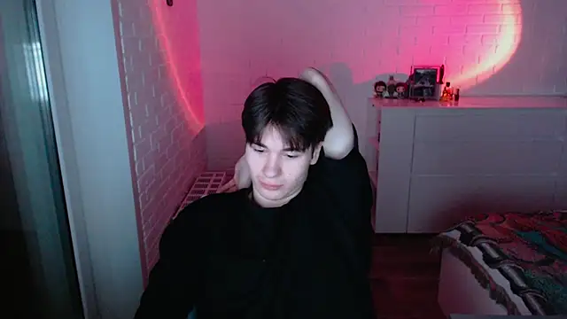 MarkusDean online show from December 17, 12:45 pm