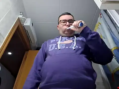 Javier bear online show from December 23, 10:42 am