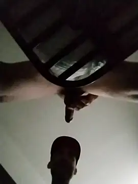 prettyboi6992 online show from March 25, 1:48 pm