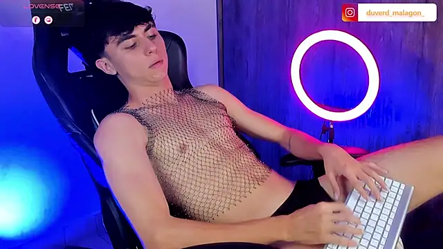 Demian cute18 online show from April 2, 9:22 pm