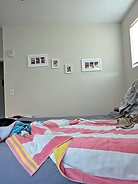 Bearhoney843 online show from October 20, 4:44 pm