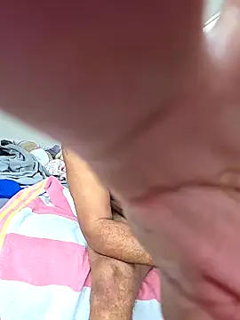 Bearhoney843 online show from December 1, 6:11 pm