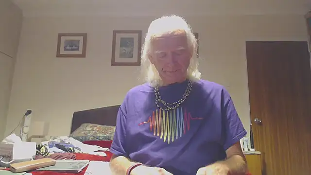 WaverlyKernow online show from November 12, 12:00 pm