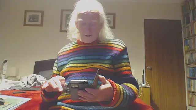 WaverlyKernow online show from January 6, 4:11 pm