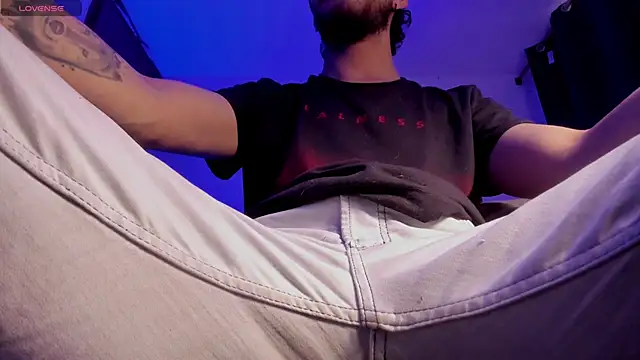 s sven03 online show from March 6, 10:51 pm