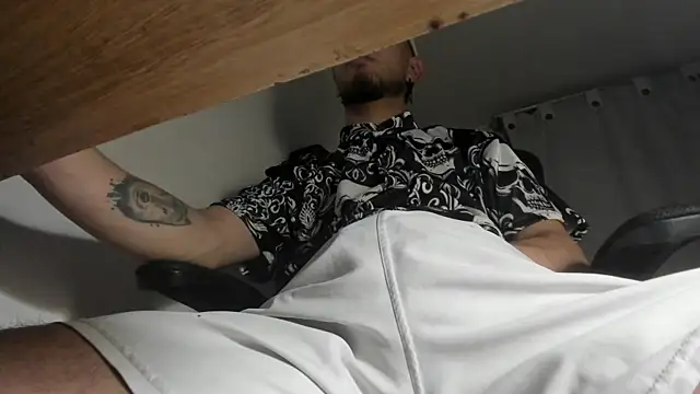 s sven03 online show from February 21, 4:07 am