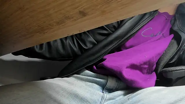 s sven03 online show from January 4, 5:37 am