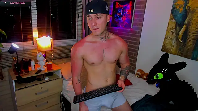 liam oficial02 online show from March 2, 5:08 am