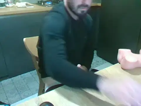 giorgakaci69 online show from December 19, 10:10 pm