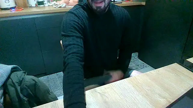 giorgakaci69 online show from December 31, 12:11 am