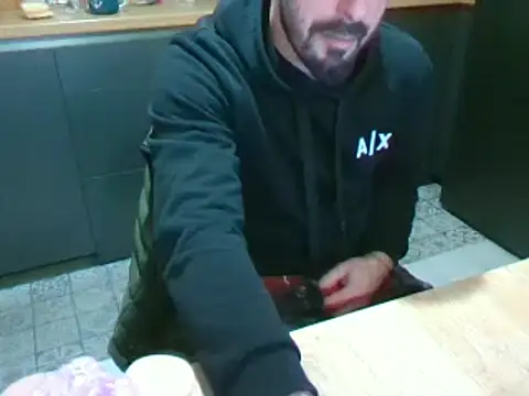 giorgakaci69 online show from December 7, 2:53 am