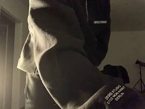 KendrickJiz online show from November 20, 9:13 pm