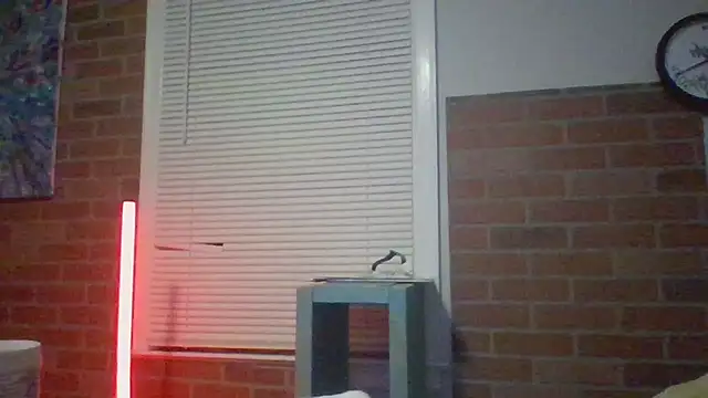 Snapshot of trash4cash chatting on December 8, 4:35 am trash4cash online show from December 8, 4:35 am