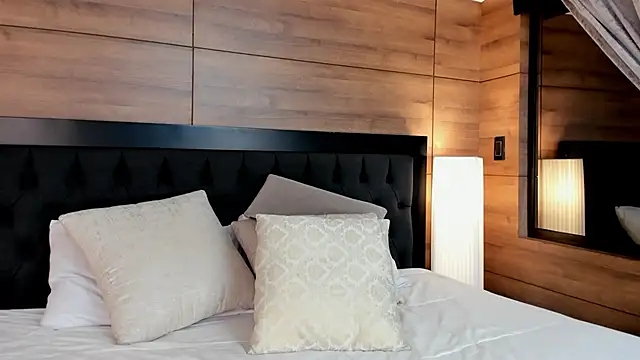 MarcoSullivan online show from December 3, 3:40 am