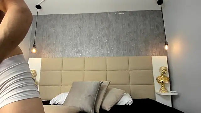 MarcoSullivan online show from December 6, 1:51 am