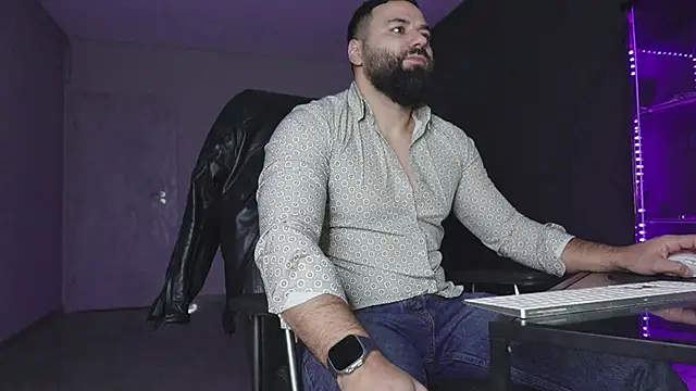 mattmasterss online show from February 7, 2:40 am