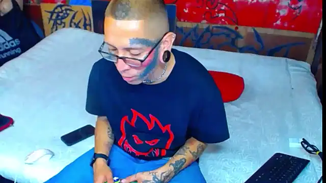 deivid estrada online show from October 8, 4:22 pm