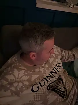 Snapshot of IrishManc chatting on December 13, 9:41 pm IrishManc online show from December 13, 9:41 pm