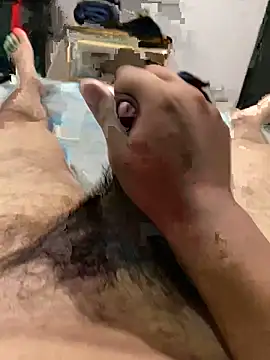 leocardenaz online show from April 2, 2:42 am