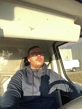 ionut9879 online show from March 6, 5:35 am